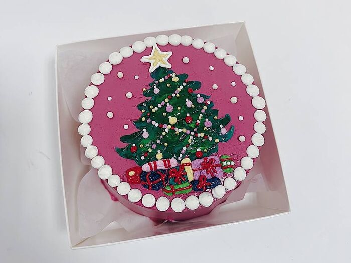 Бенто-торт Новогодний с елкой (Красный бархат с клубникой)