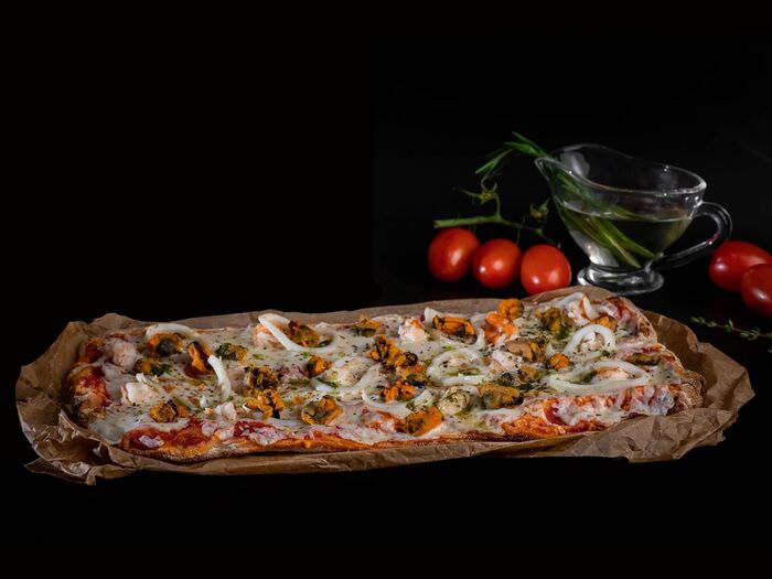 Римская пицца с морепродуктами