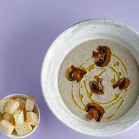 Крем-суп с грибами и гренками
