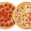 Фото к позиции меню 2 пиццы Пепперони и Сочная курочка