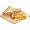 Фото к позиции меню Сэндвич с курицей и картофелем фри