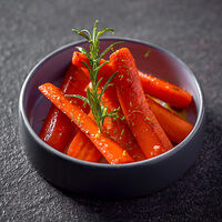 Морковь карамелизированная с розмарином