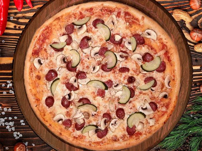 Бруклин 33 см•соус пицца•охотничьи колбаски•грибы шампиньоны•огурцы маринованные•сыр моцарелла
