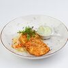 Фото к позиции меню Филе судака с рисом и овощами в соусе тар-тар