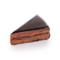 Шоколадно-вишнёвый торт
