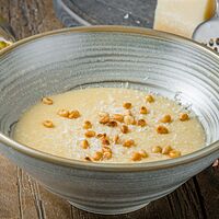 Картофельный крем-суп с пармезаном