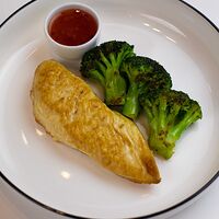 Куриная грудка с брокколи в тайском соусе