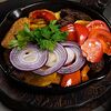 Фото к позиции меню Жаровня с телятиной, картофелем и томатами