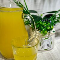 Кувшин апельсинового напитка собственного производства