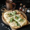 Фото к позиции меню Пицца с томленой грушей и сыром дорблю