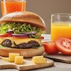 Фото к позиции меню Бургер сырный, сэндвич и морс 