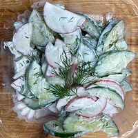 Салат из огурцов с редисом