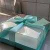 Фото к позиции меню Подарочная коробочка для эклеров с лентой