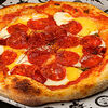Фото к позиции меню Крафт Пицца пепперони с сыром чеддер и перцем халапеньо
