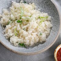 Рис с зеленым луком
