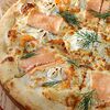 Фото к позиции меню Пицца Морская с лососем