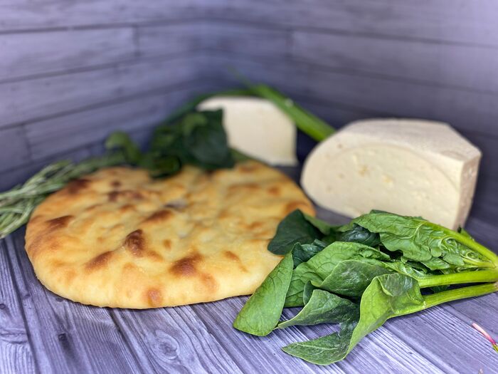 Осетинский пирог с сыром и шпинатом