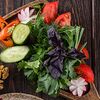 Фото к позиции меню Букет из свежих овощей и зелени