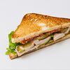Фото к позиции меню Сэндвич с копченой кур. грудкой