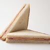 Фото к позиции меню Холодный сэндвич Три колбасы с сыром