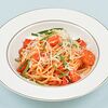 Фото к позиции меню Спагетти с томатами и базиликом