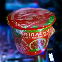Лапша Sriracha со вкусом говядины